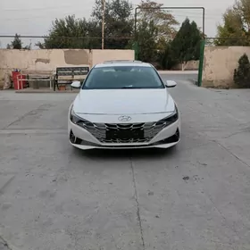 Hyundai Elantra 2021
