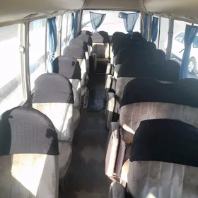 Mitsubishi Rosa 2004