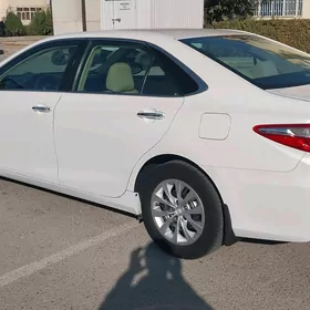 Toyota Camry 2017