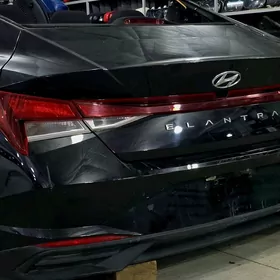 Hyundai Elantra Morda Angar