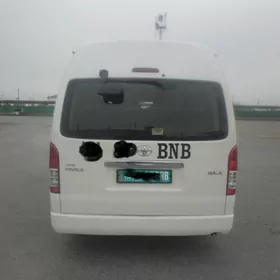 Toyota Hiace 2018