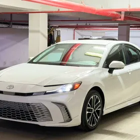 Toyota Camry 2025