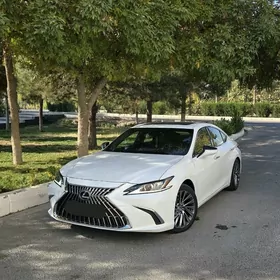 Lexus ES 350 2020