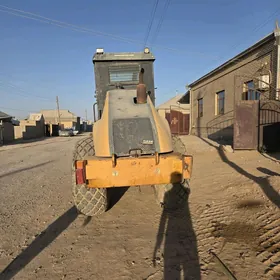 Case STX325 Accusteer 2014