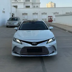 Toyota Camry 2022