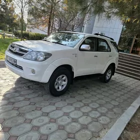 Toyota Fortuner 2008