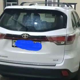 Toyota Highlander 2016