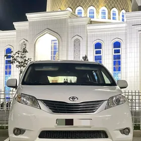 Toyota Sienna 2014