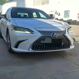 Lexus ES 350 2019