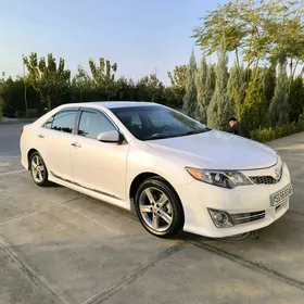 Toyota Camry 2013