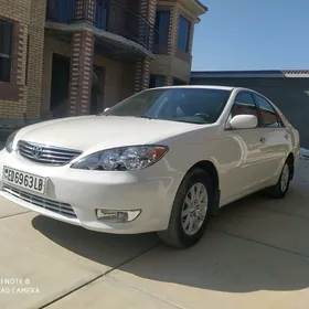 Toyota Camry 2004
