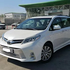 Toyota Sienna 2019
