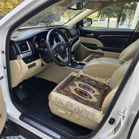 Toyota Highlander 2016