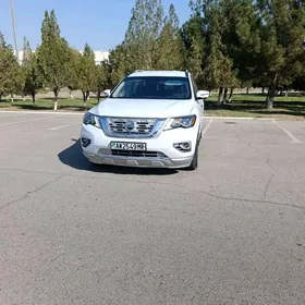 Nissan Pathfinder 2020