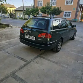 Toyota Avensis 1999