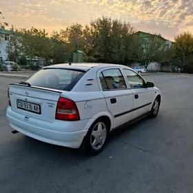 Opel Astra 2000