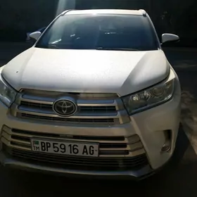 Toyota Highlander 2018