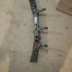 Опора радиатора