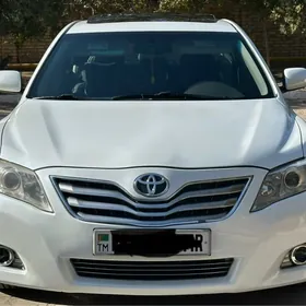 Toyota Camry 2010