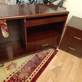 стол для компьютера