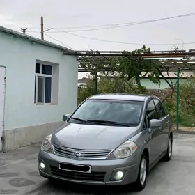 Nissan Versa 2010