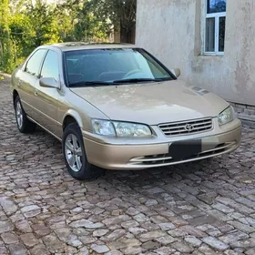 Toyota Camry 2000