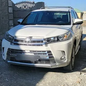 Toyota Highlander 2019