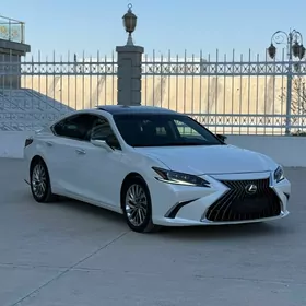 Lexus ES 350 2022