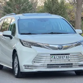 Toyota Sienna 2022