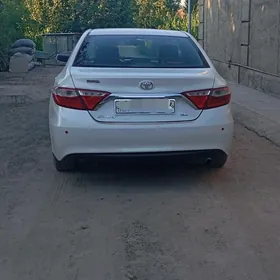 Toyota Camry 2017