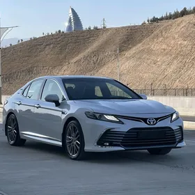 Toyota Camry 2020