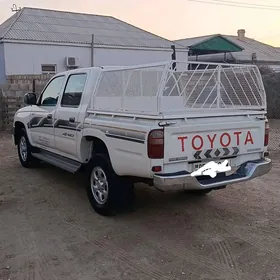 Toyota Hilux 2002