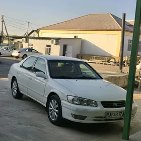 Toyota Camry 2000