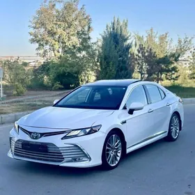 Toyota Camry 2020