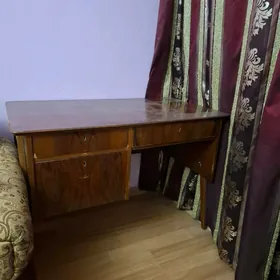 Стол под компьютер