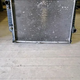 Radiatr bmw 3.5