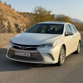 Toyota Camry 2017