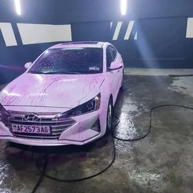 Hyundai Elantra 2020