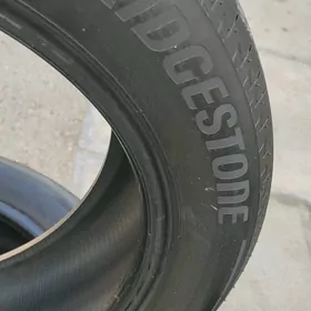 teker Bridgestone 215 55 17