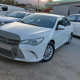 Toyota Camry 2016