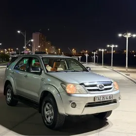 Toyota Fortuner 2006