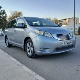Toyota Sienna 2013