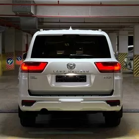 Toyota Land Cruiser 2023