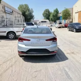 Hyundai Elantra 2020