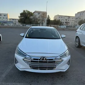 Hyundai Elantra 2020