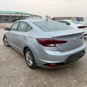 Hyundai Elantra 2020