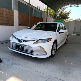 Toyota Camry 2022