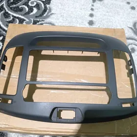 Elantra 2010 ramka magnitafon