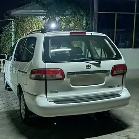 Toyota Sienna 2001