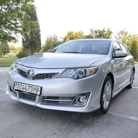 Toyota Camry 2013